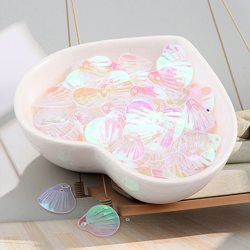 iSequins 200Pcs 13mm Sea Shell Shape Sequins Paillettes DIY Sewing Embellishment Findings Wedding Craft, Women Cloth Accessories