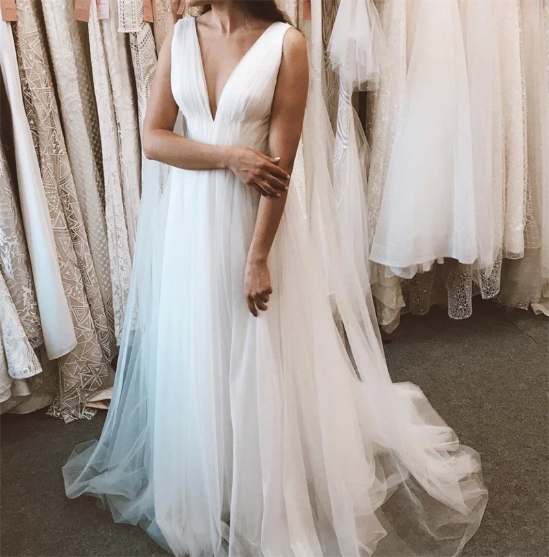 

Romantic Style Deep V-Neck A-Line Simple Wedding Dress Sweep Train Open Back Bridal Gowns vestidos de mairee Wedding Dress