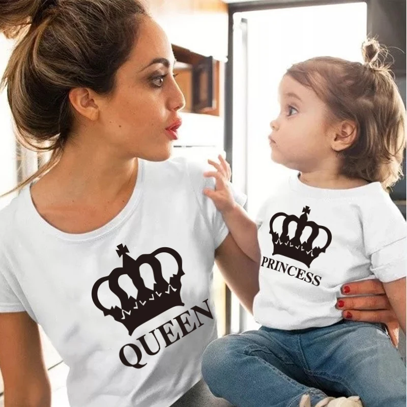 Tshirt Crown queen mother&princess girl Matching Family Outfits tshirt  mommy and me clothes Daughter baby family Look clothes image 2