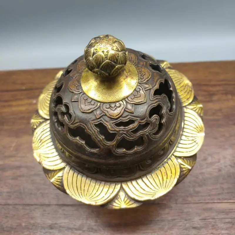 Vintage Copper Buddha Lotus Base Sandalwood Incense Burner Ornaments incensory Brass Hollow Lid Censer Living Room Decorations