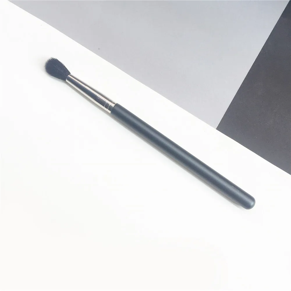 Tapered Blending Makeup Brush 224 - Soft Sheer Eye Shadow Nose Shading Contour Highlighting Cosmetics Brush Tools