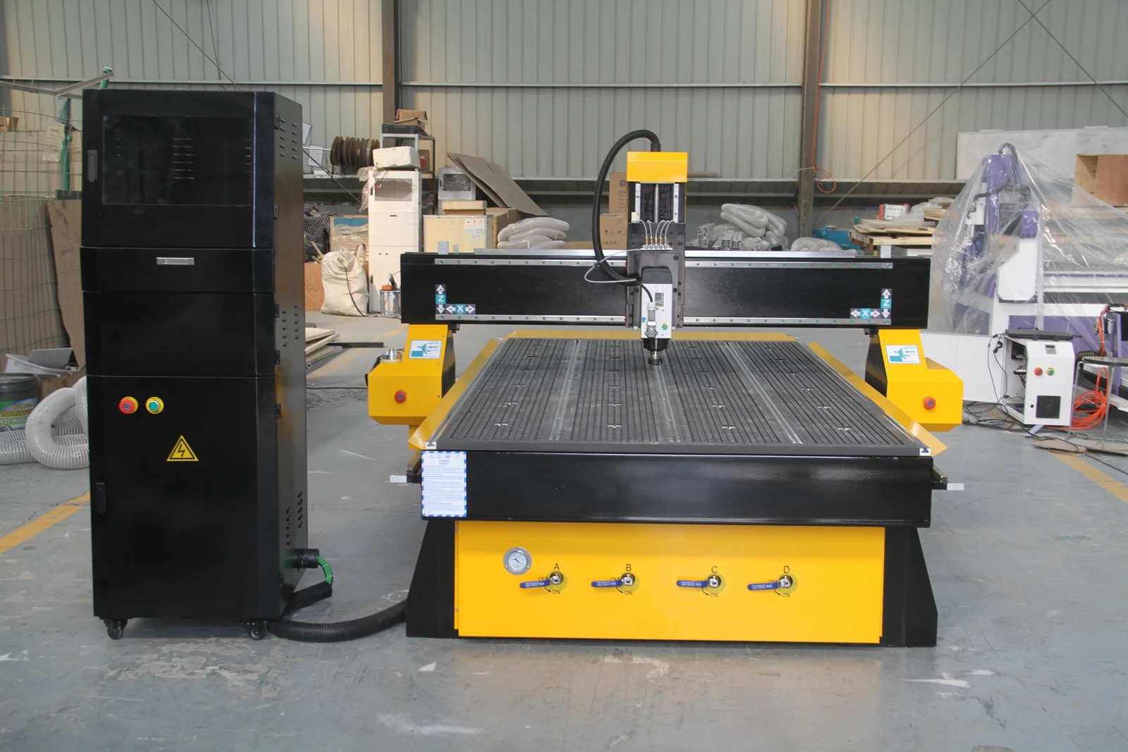 Porta de madeira que faz a máquina cnc roteador multifunções 3d alumínio madeira cnc roteador 1325 torno máquina à venda