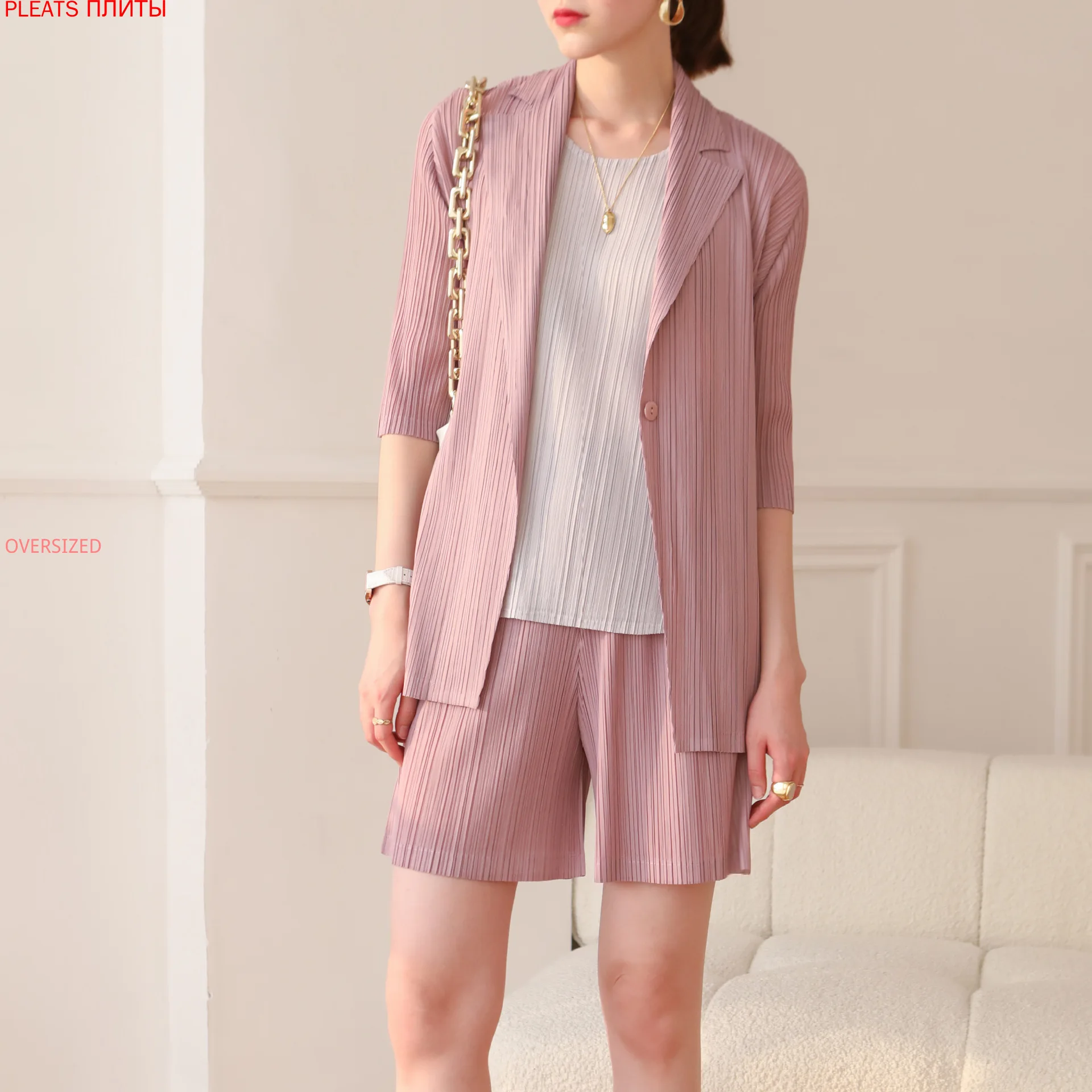 Spring and Autumn  Miyake Folds Youthful Beautiful Casual Suit Fashion Slim Suit Jacket Pleats Shorts Suittwo Piece Set