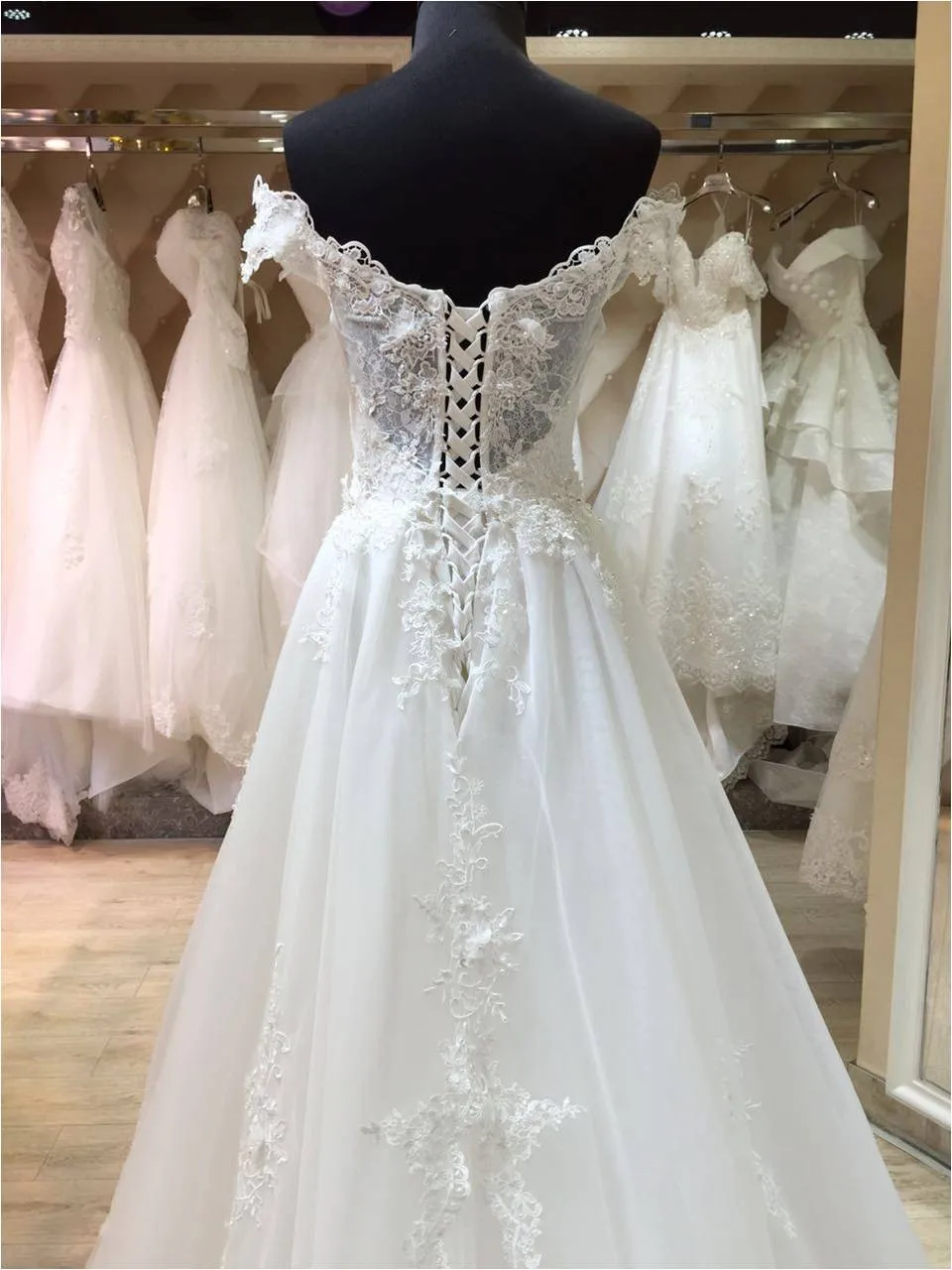 Robe De mariée Sexy en dentelle, épaules dénudées, dos nu, avec traîne détachable, sur mesure