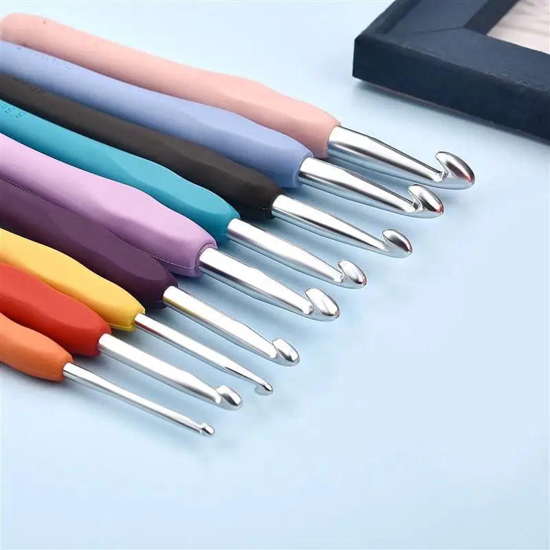 2-10mm Rubber Handle Crochet Hooks Needles Grip Ergonomic Handle Knit Weave Craft Yarn Sewing Tools Crochet Knitting Needles