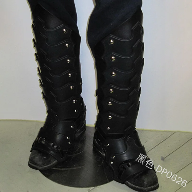 Armure rétro médiéval Cosplay chaussures, boucle de couverture en cuir PU imperméable noir marron soldat chevaliers bottes longues, couverture réglable