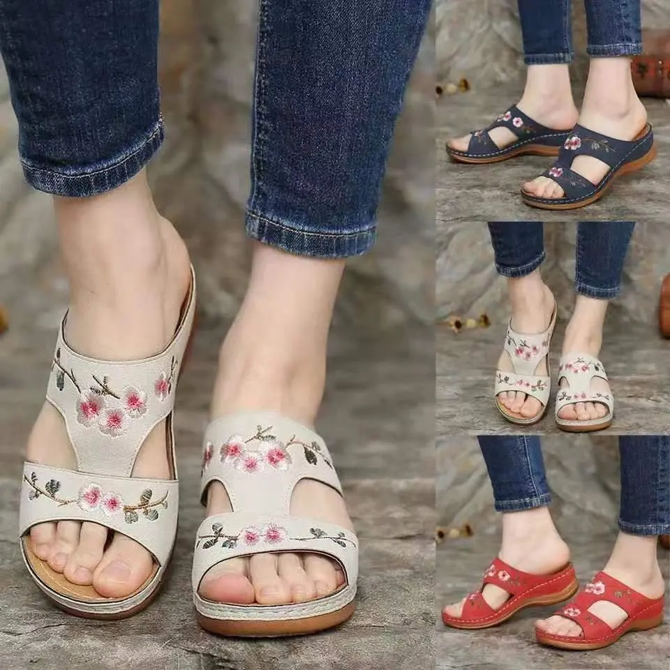 Women Embroidery Flower Sandals Slippers Summer Sandals Non-slip Beach Shoes Ladies Wedge Heel Casual Bohemian Slides Shoes