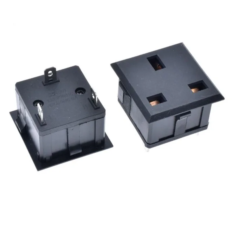 1PCS Black UK 13A 250V embedded industrial outlet British HK Singapore AC Power Socket Panel Mount Power Receptacle