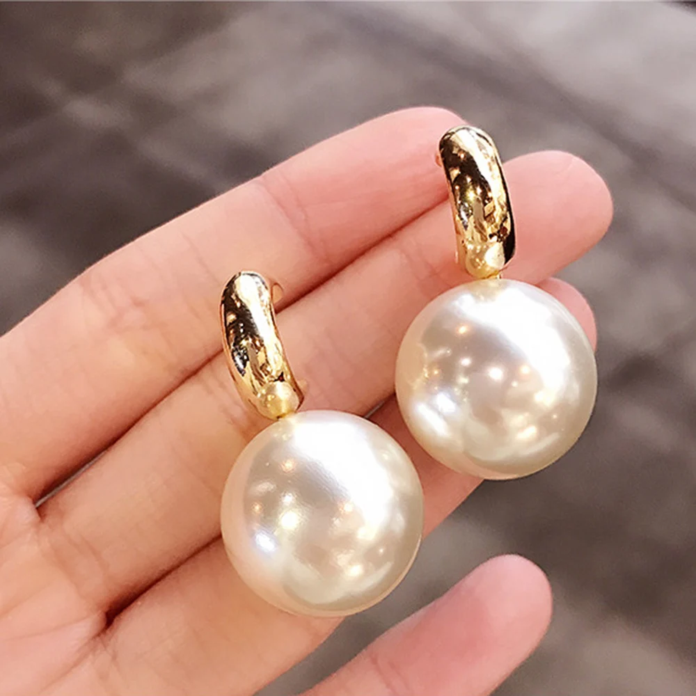 Huitan Simple Elegant Big Round Imitation Pearl Drop Earring for Women Anniversary Girl Gift Female Wedding Bridal Earrings New