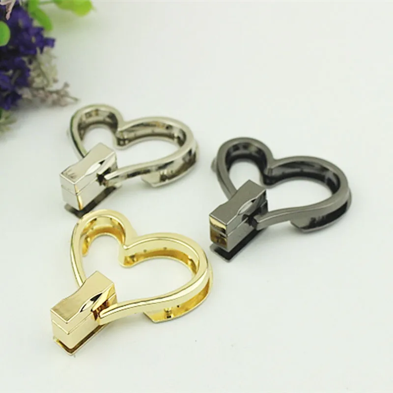 

10Pcs Love Heart Metal Bag Lock Clasp Swivel Twist Turn Locks Buckles DIY Handbag Purse Clasps Closure Bags Replace Accessories