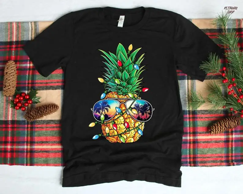 Pineapple Christmas Tree Lights Xmas Unisex Gifts Sunglasses pattern T-Shirt  cotton crewneck short sleeve fashion top tees for