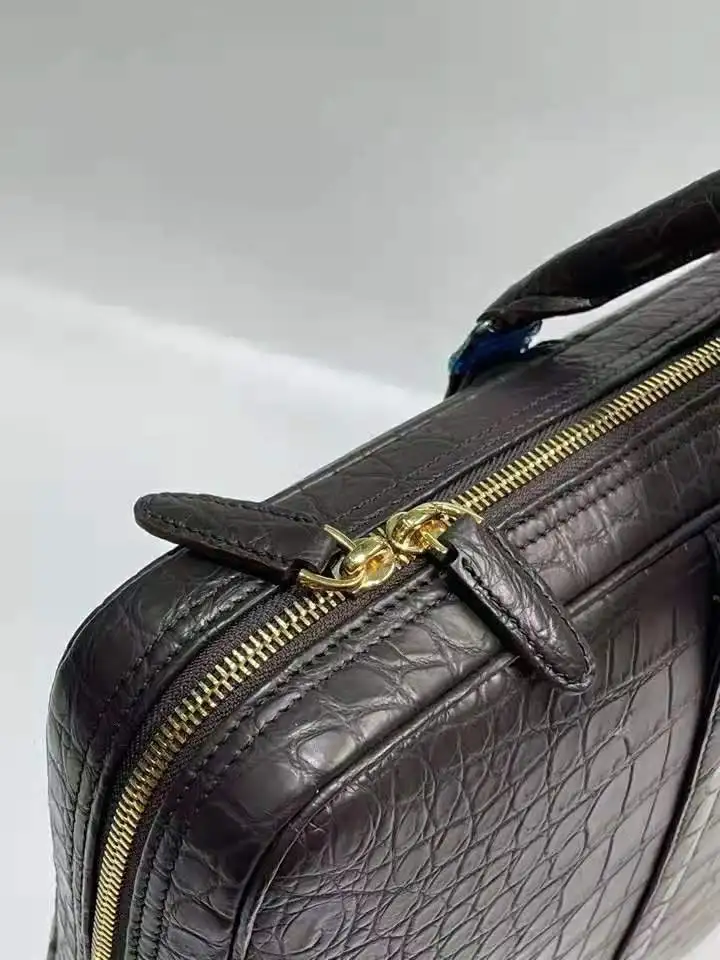 Luxury quality genuine real crocodile skin belly leather 2021 new men business briefcase bag laptop matt black color color