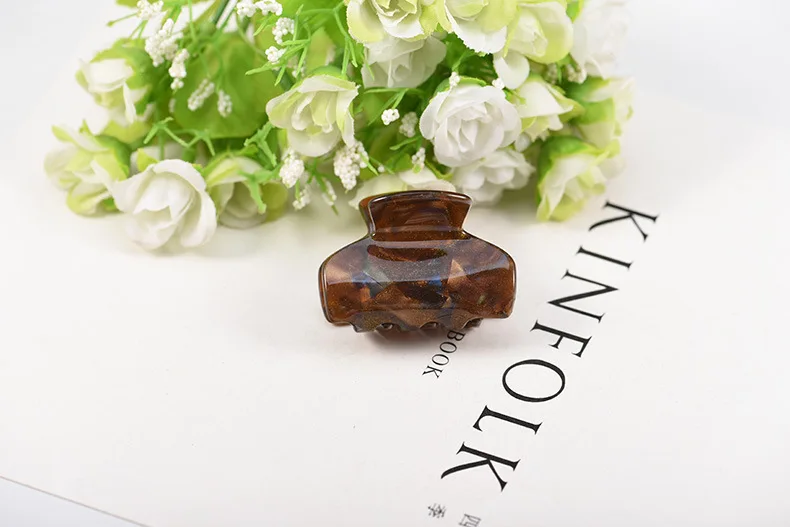 New Fashion Boutique Acrylic starry sky medium Small color shiny crab clip for Women girls Hair Accessories Headwear