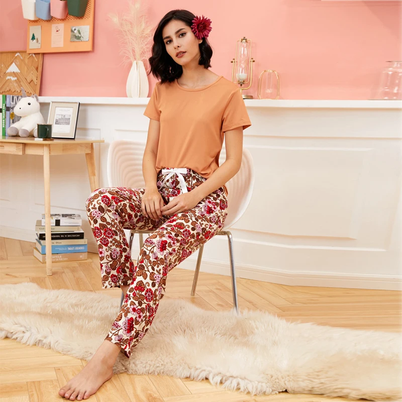 KISBINI Spring Summer Women Homewear Flower Printed Pajamas Set Short-Sleeve T-Shirt Pants Female Sleepwear Soft Pyjamas