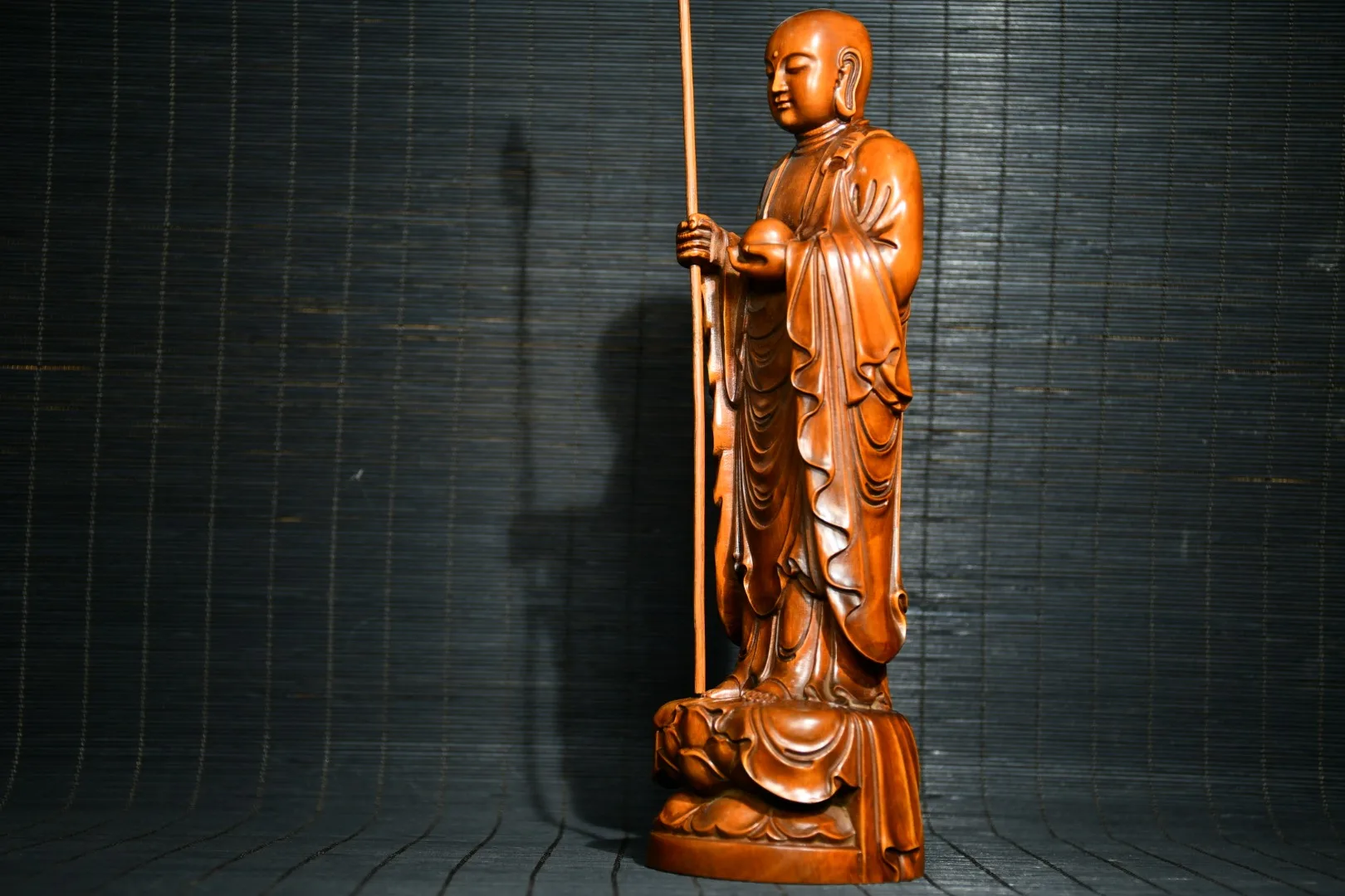

10"Xizang Folk Old Boxwood Ksitigarbha Bodhisattva Amitabha Lotus Platform Buddha Worship Hall Town house