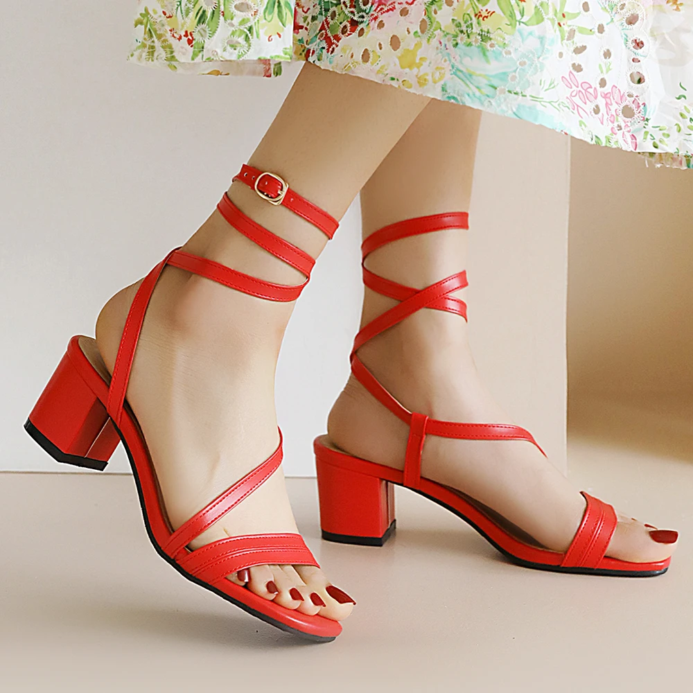 Oversized Ankle Cross Strap Square Toe Sandals Sexy Buckle Thin Strap Combination Roman Style Summer Women's Sandals 2021