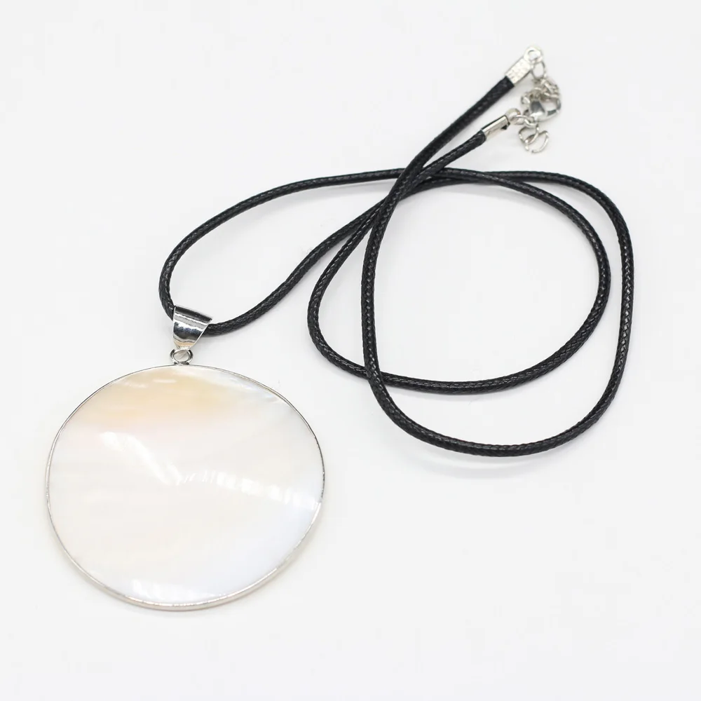 Natural Shell Necklace With Round White Pendant Leather Cord 2MM Charms For Elegant Women Love Romantic Gift