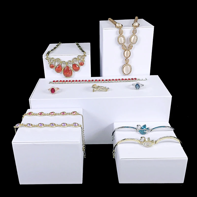 

Square Column PU Jewelry Display Stand Watch Necklace Ring Jewelry Counter Showcase Cosmetic Show Organizer Display Stand