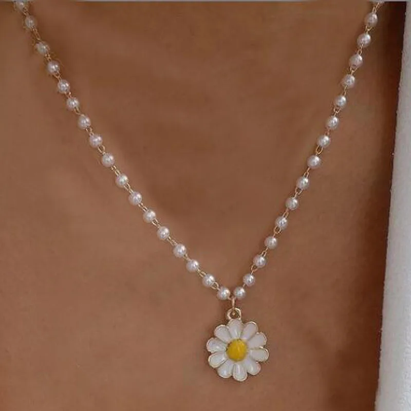 2022 Trend Elegant Jewelry White Imitation Pearl Chain Oil Flower Pendant Necklace Unquie Women Fashion  Wholesale чокер