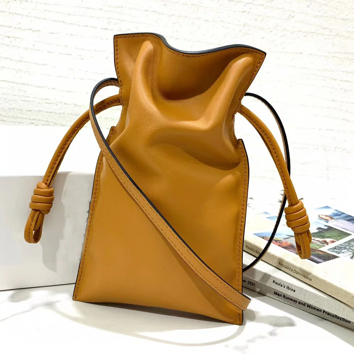 

2022 Women Genuine Leather Bag Calfskin Phone Bag Pure Color Luxury Designer Real Leather Crossbody Bag For Lady Simple Fashion