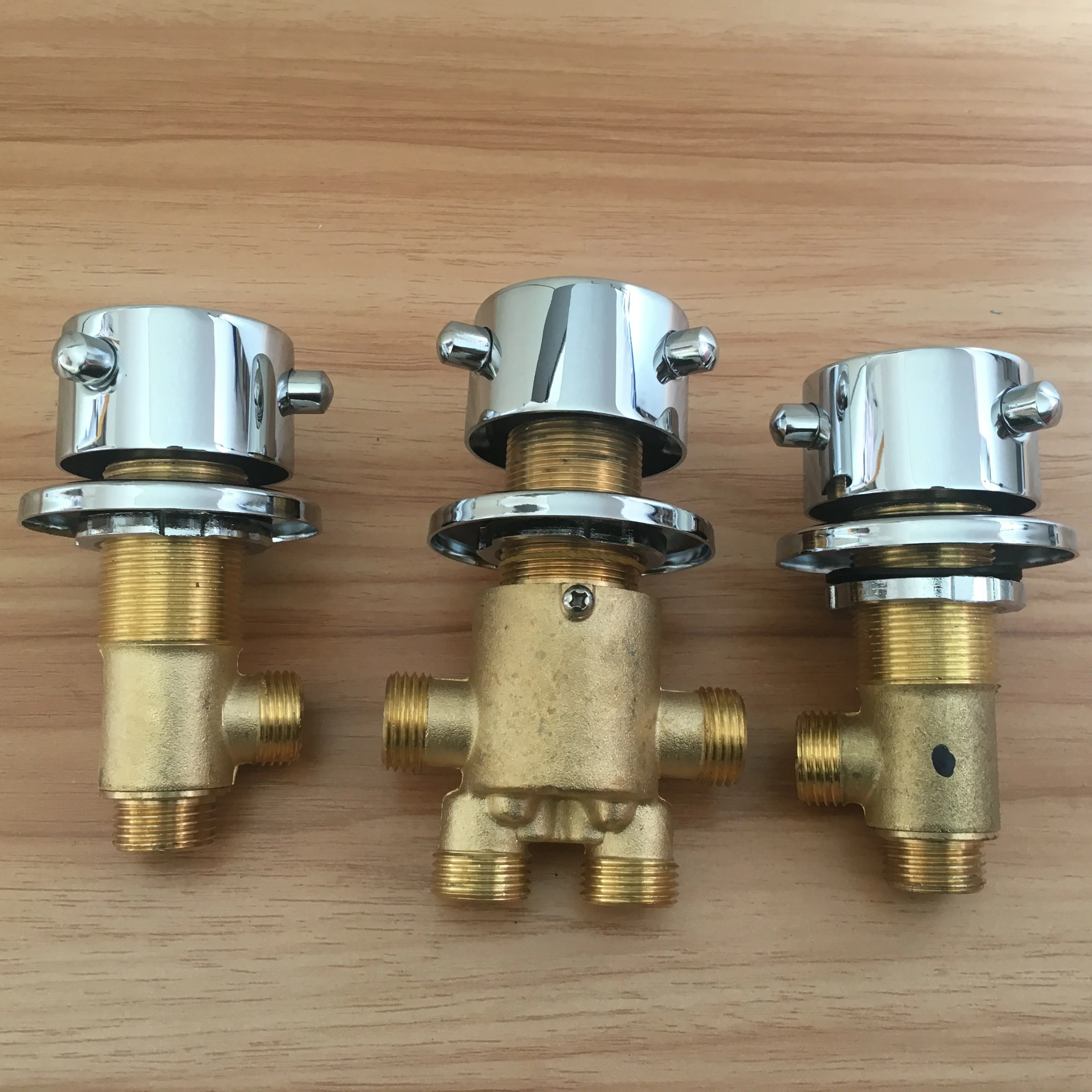 Brass switch valve for Bathtub faucet Hot and cold shower mixer Bath faucet control valve Split five-hole cylinder side faucet
