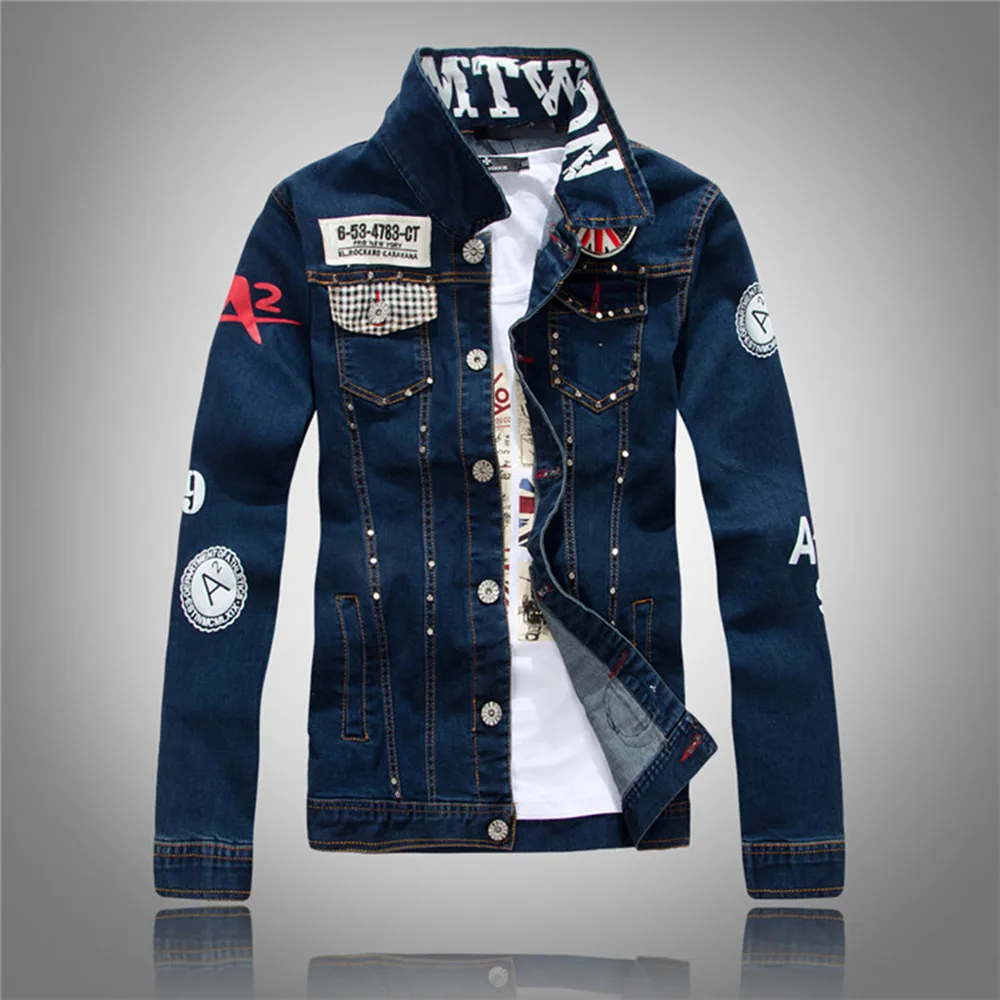 

New Korean Jean Jackets Locomotive Blue Denim Jacket Male Rivet Personality Trend Holed Top Men Cotton Slim Handsome Denim Coats