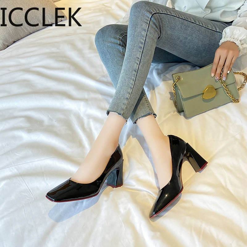 Patent Leather Women Pumps Retro Square Heel Mary Jane Single Shoes College Style Square Head Leather Shoes Student High Heels