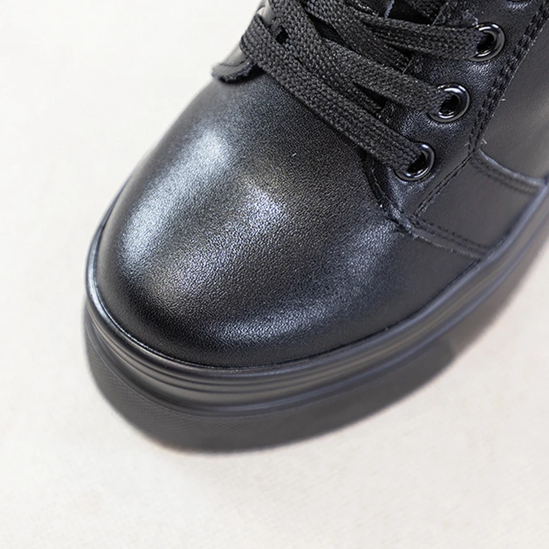 Sneakers robuste da donna scarpe Casual da donna in pelle crosta Sneakers nere bianche 2021 primavera autunno tacco nascosto donna scarpe robuste