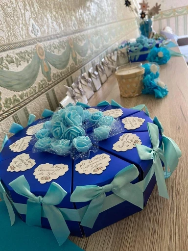 20 pezzi blu/rosa fiore triangolare stile torta festa di nozze scatole di caramelle scatole di cioccolato confezione regalo Bomboniera