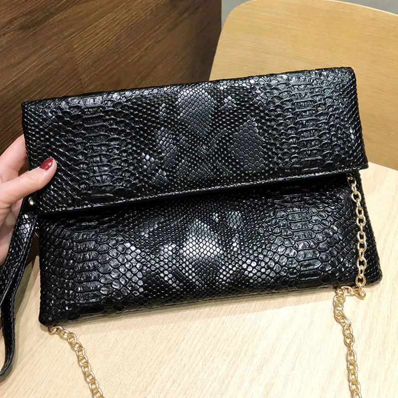 New Folding Envelope Bag 2023 Clutch Bag Female European And American Trend Snake Pattern Hand Wild Party Bag Shoulder Bag INS