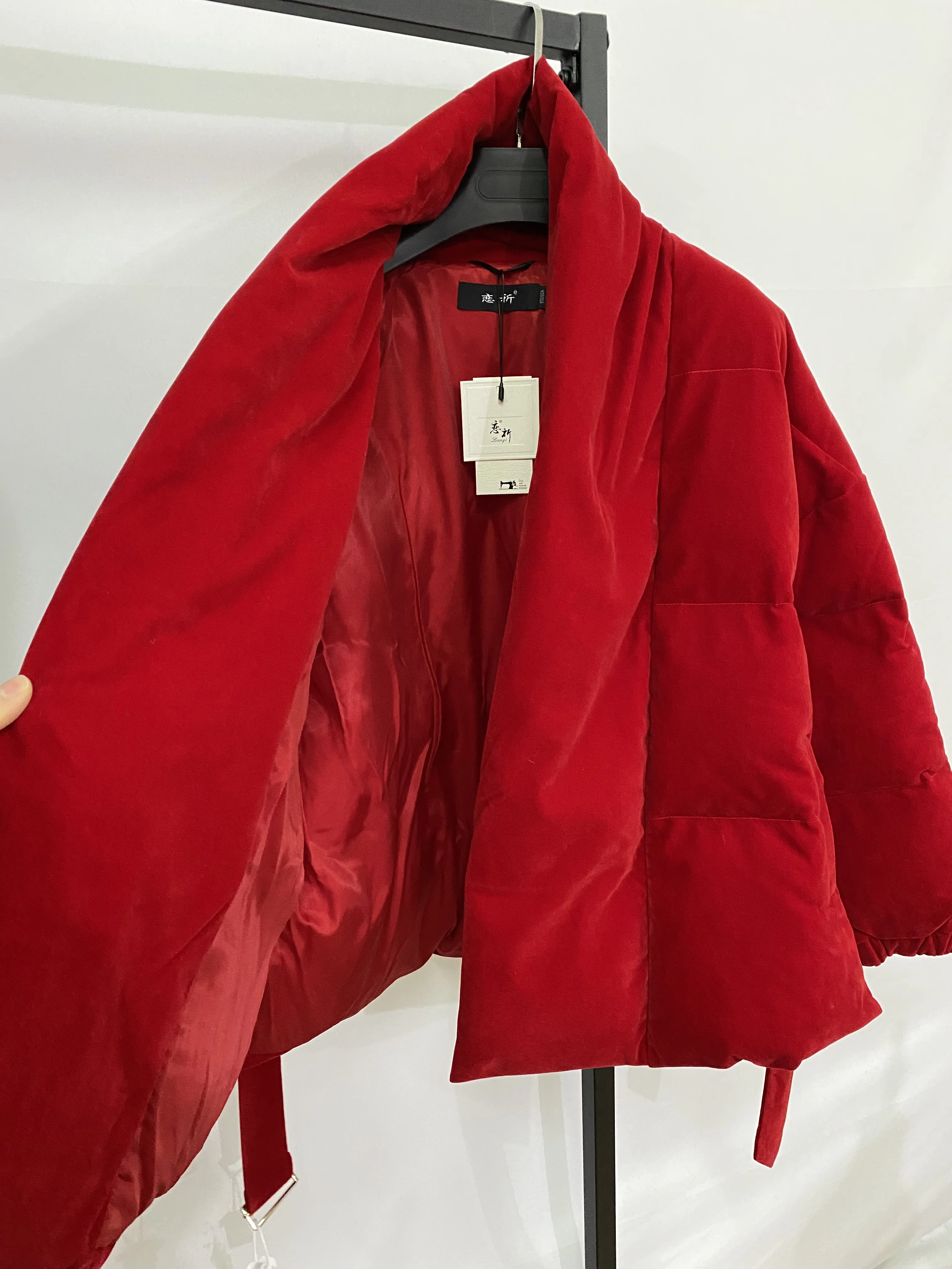 Casaco de inverno feminino com cinto de algodão grosso quente acolchoado parkas jaqueta de veludo vermelho manga longa curta casual para baixo