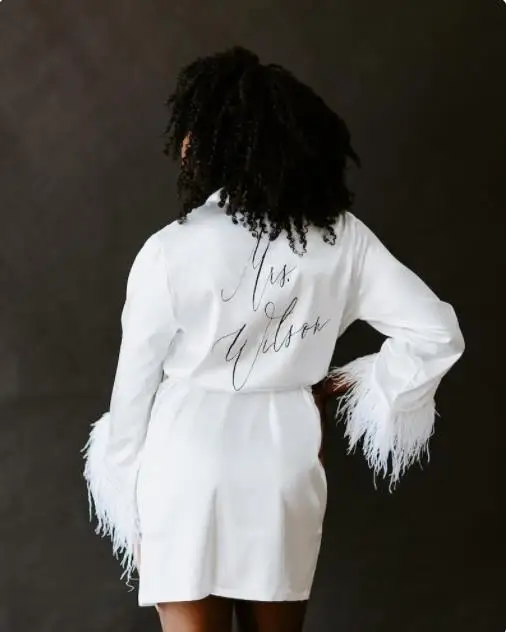 Bata de novia personalizada para mujer, Kimono de boda con plumas, color blanco