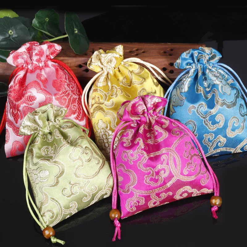 50 Pcs  Luxury Chinese Brocade Handmade Silk Pouch Floral Gift Bag Drawstring Small Perfume Makeup Jewelry Packaging