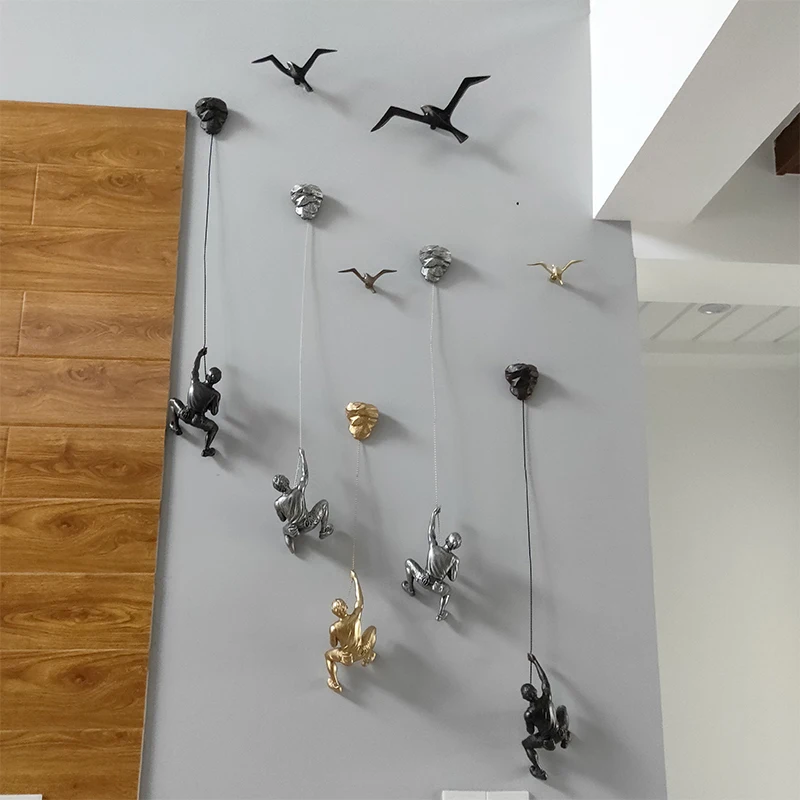 Resin Wall Mounted Hang Rock Climbing Figure Climber Sports Statue Decorative Ornament Office Bar Home Room Decoration Gift