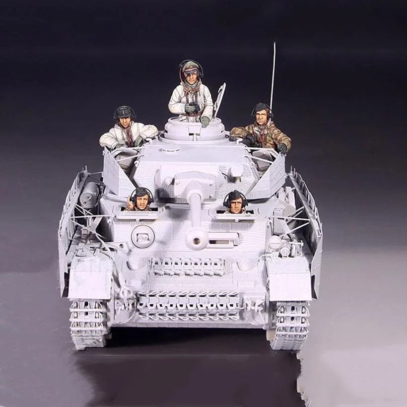 Resin Figure 1/35 modern crew include 5 (NO TANK )  Model Unassambled Unpainted  Figure Building Kit