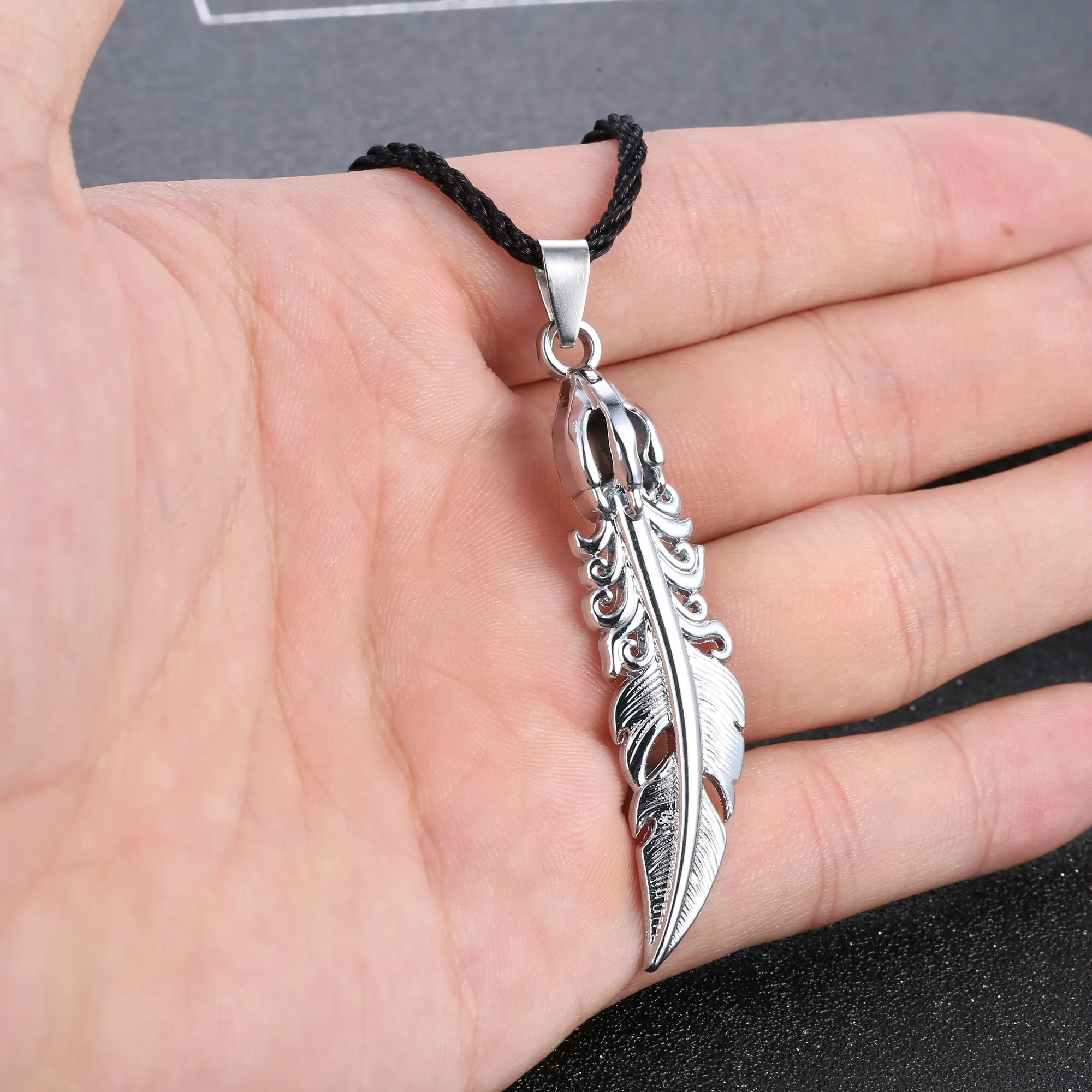 Rinhoo Vintage Feather Pendant Necklace Women Men Stainless Steel Jewelry Adjustable Leather Chain Party Banquet Gift