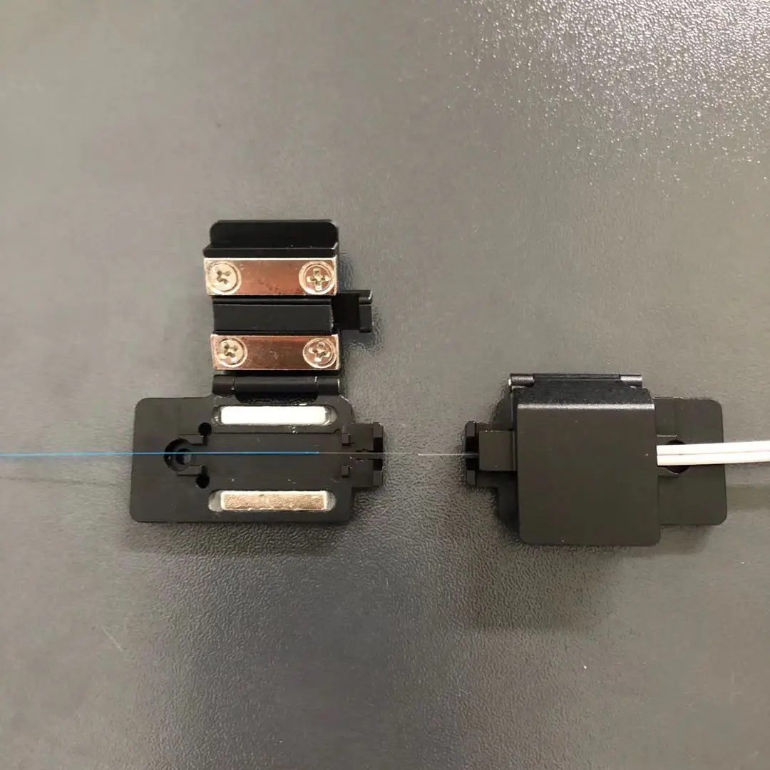 MADE IN CHINA  T-71C T-81C Z1C 400S 600C Z2C Q101 Q102 Fiber Fusion Splicer 250um 900um FTTH 3-in-1 Fiber Holder