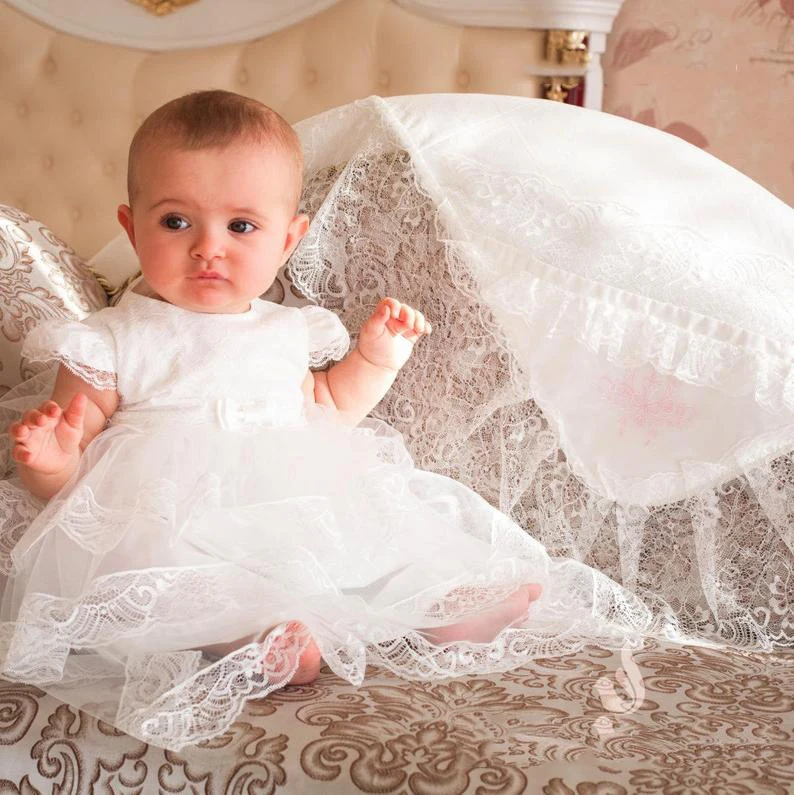 2021 Zachte Tulle Doopkleedjes Voor Schattige Baby Meisje Korte Mouw Applicaties Doop Jurken Met Bonnet Eerste Communicatie Dres