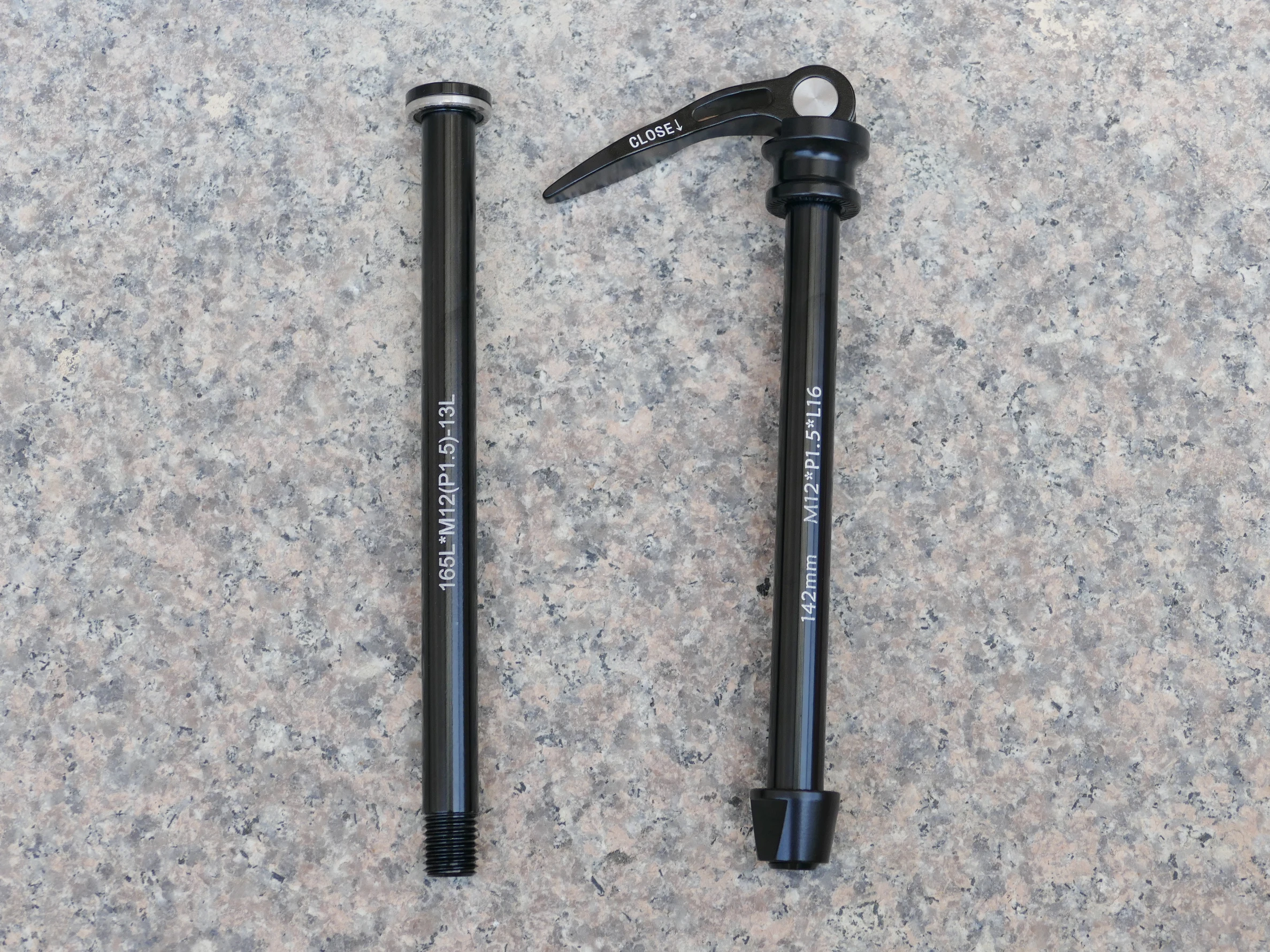 Road Cyclocross Bike Thru Axle   - 2 pcs ( Front & Rear ) 100mm * 12mm / 100mm * 15mm Axle Front Fork + 142mm * 12mm Axle Frame