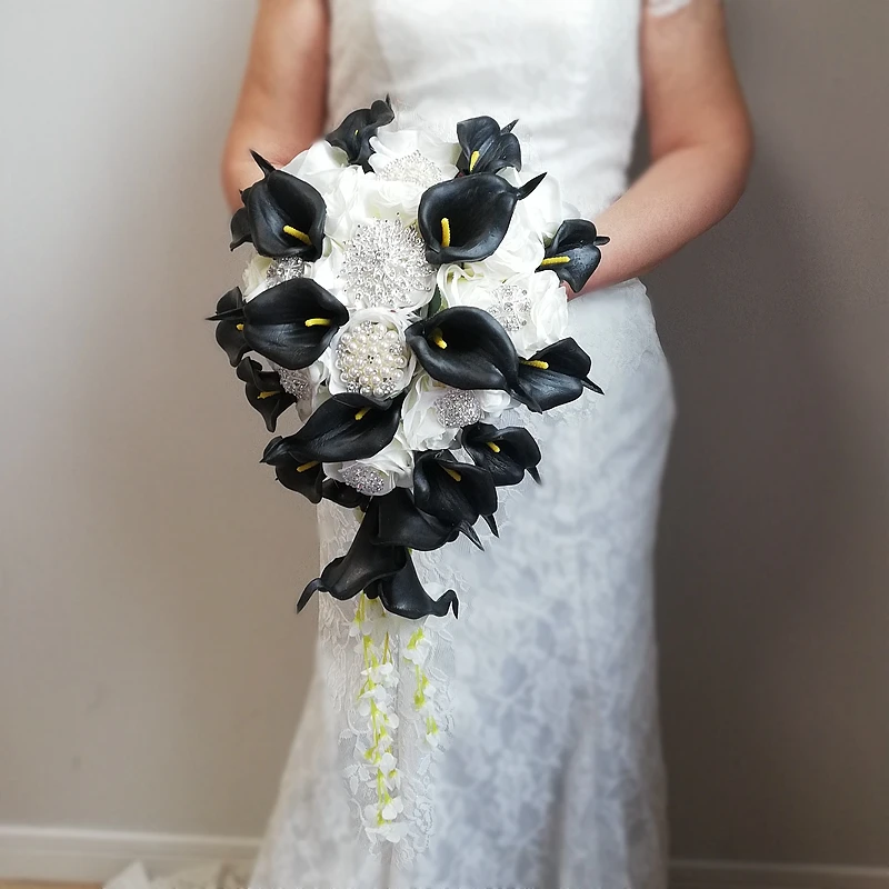 New Fashion White Roses Mix With Black Calla Lilies Crystal Cascading Wedding Bouquet Ramos de Novia Ramos de Novia En Cascada