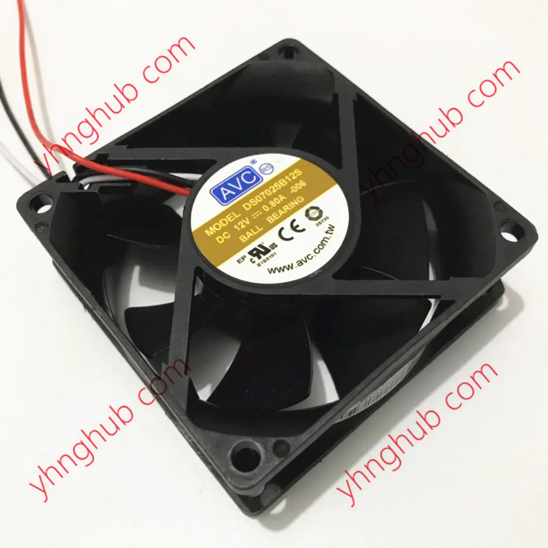 

AVC DS07025B12S 006 DC 12V 0.80A 70x70x25mm 3-wire Server Cooling Fan