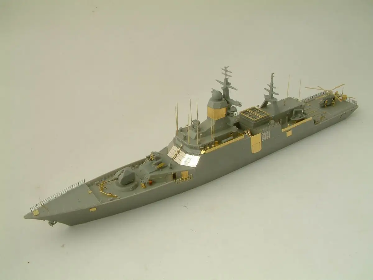 موديل ORANGE HOBBY N03-040 من مركب ستيريجوشتشي الروسي بمقاس 1/350: تقييم شامل ومراجعة عملية لمحبي نماذج السفن الحربية