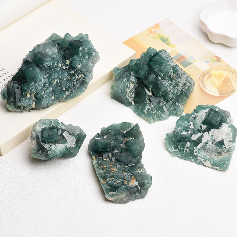 100％ Natural Stone Green Icing Fluorite Mineral Crystal Specimen Crystal Stone Health Energy Rehabilitation Stone Decoration