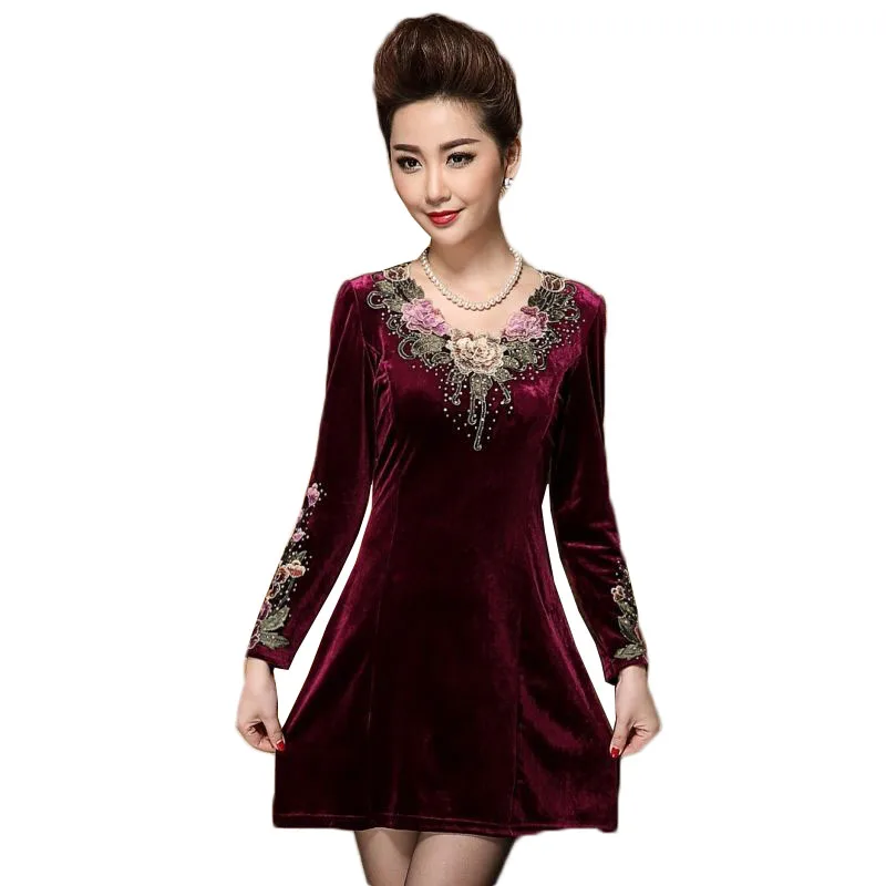 

7XL Women's Gold Velvet Dress 2023 Spring Autumn Long-Sleeved Embroidered Dress Middle Aged Mother Elegant Dress W1754