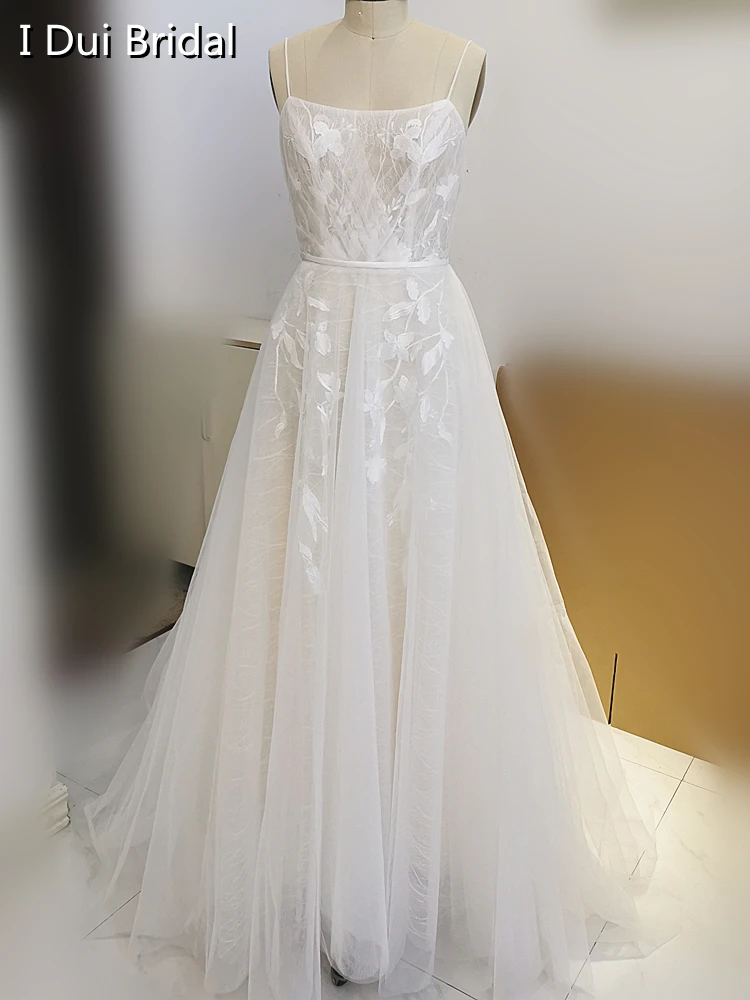 Spaghetti EINE Linie Hochzeit Kleid mit Spitze Schicht Boho Brautkleid