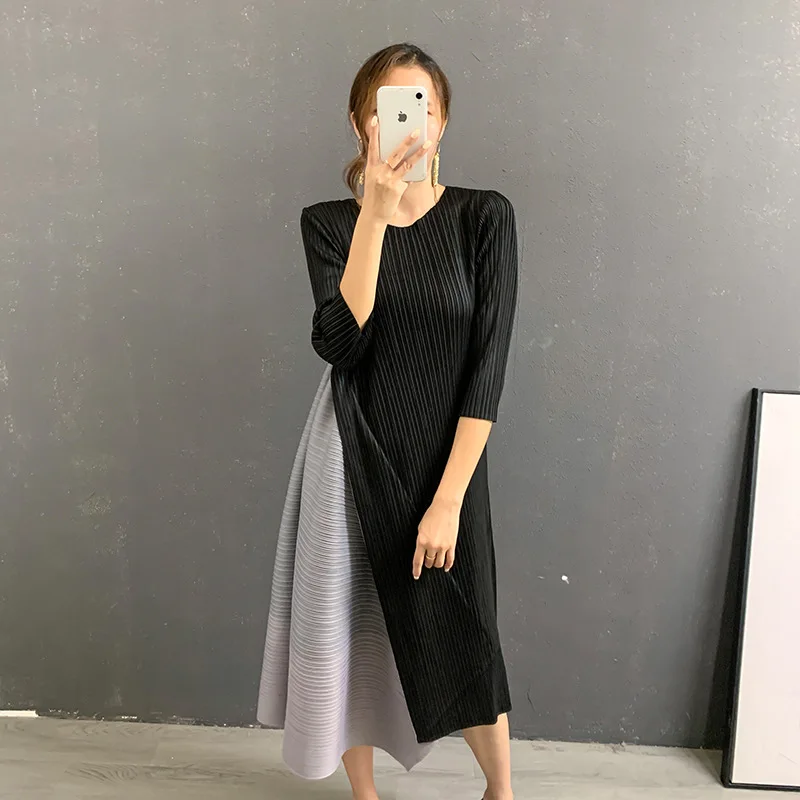 

Pleated French Dress Women's Autumn 2021 New Long Sleeved Style Thin Temperament Small Black Dress