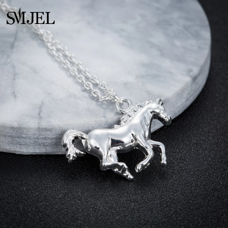 Metal Running Horse Necklaces for Women Men Trend Vintage Animal Unicorn Horse Shoe Pendant Necklace Accessories Birthday Gifts