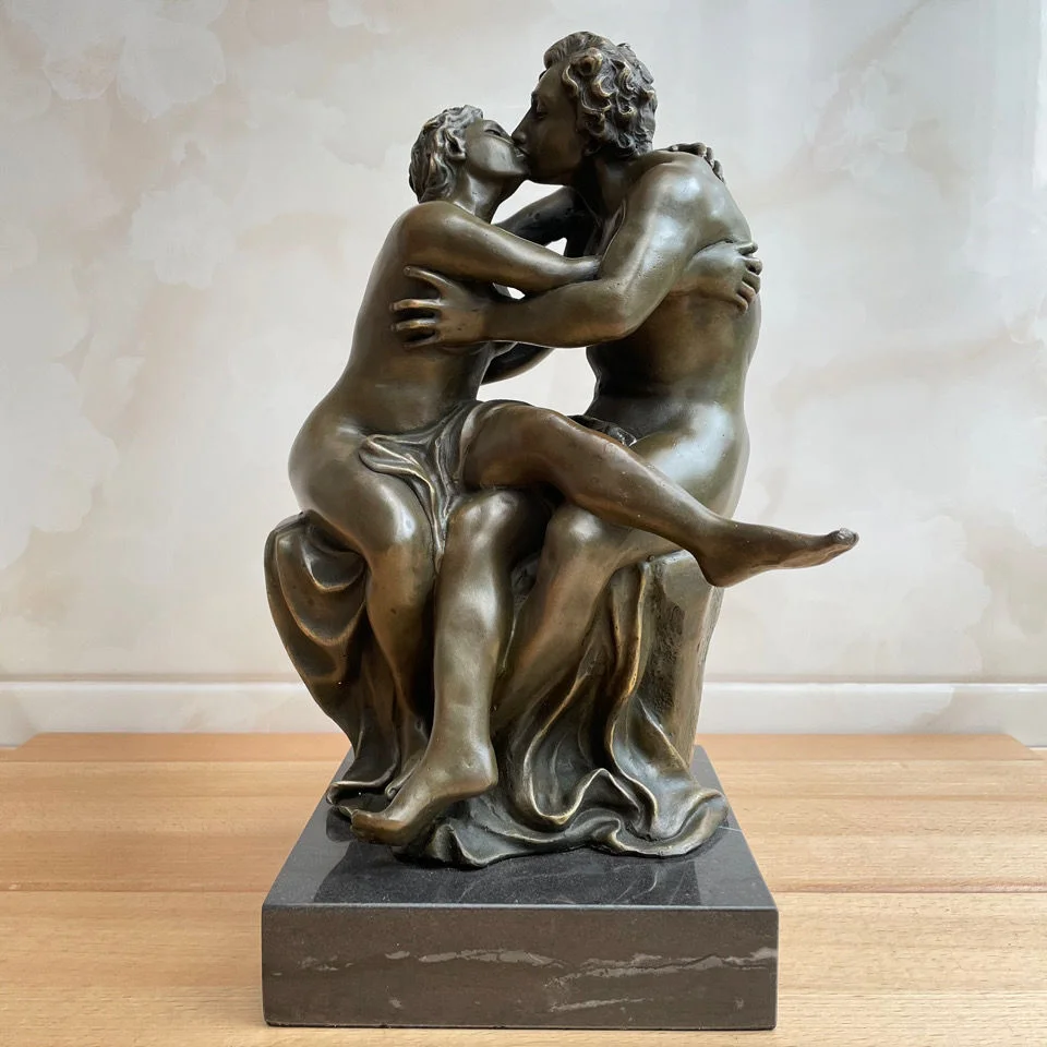 Bronze Couple Kiss Statue Romantic Love Sculpture Art Hot Casting Classy Wedding Anniversary Gifts