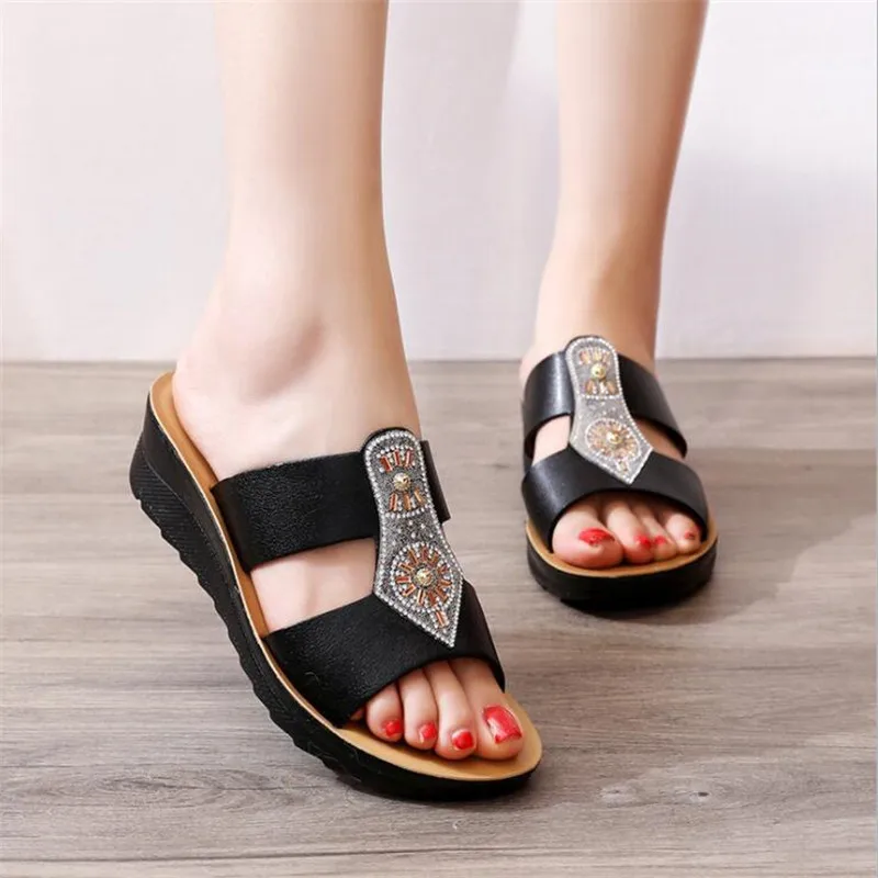 

2020 summer new women's sandals slippers casual Genuine leather mother shoes non-slip wedge heel women sandals Female shoes