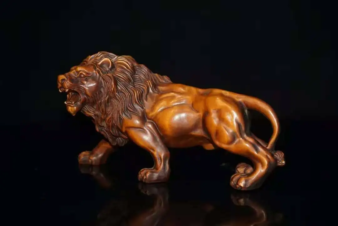 

China boxwood sculpture with modern home decoration African lion sculpture gift